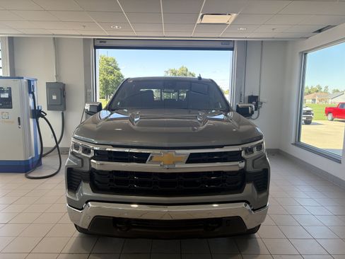 New 2026 Chevrolet Silverado 1500 LT w/ Z71 Off-Road Package AWD/4WD image 5