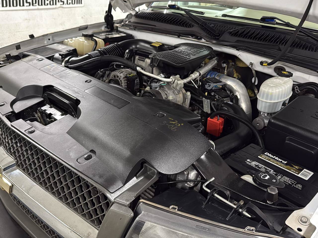 Used 2005 Chevrolet Silverado 2500 LT w/ Heavy-Duty Power Package AWD/4WD image 64