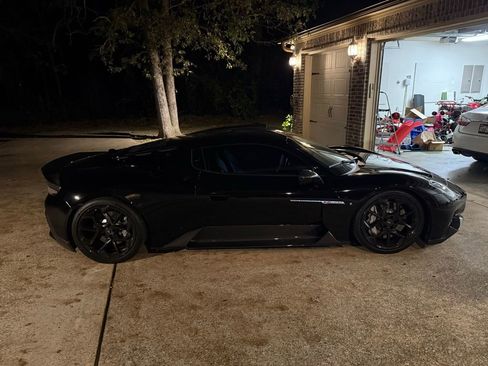 Used 2023 Maserati MC20 Coupe image 7