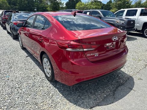 Used 2017 Hyundai Elantra SE FWD image 4