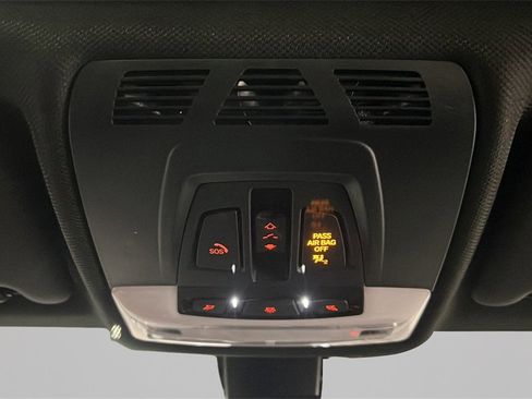 Used 2018 BMW 330i xDrive Sedan image 18