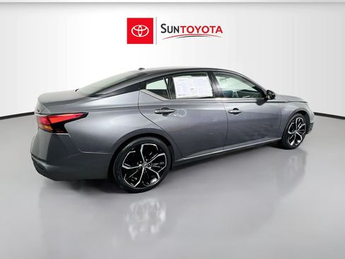 Used 2025 Nissan Altima 2.5 SR FWD image 4