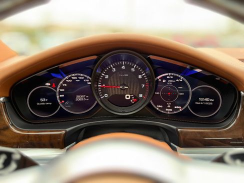 Used 2018 Porsche Panamera 4 image 7