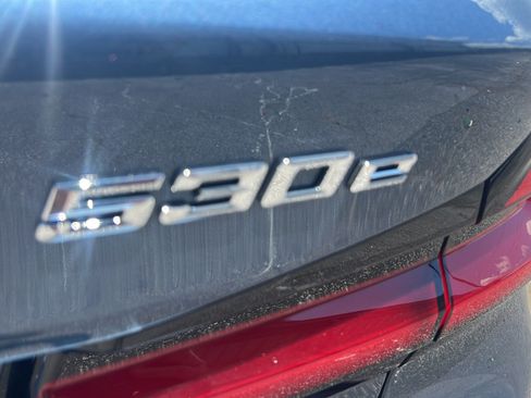 Used 2023 BMW 530e w/ Premium Package RWD image 12