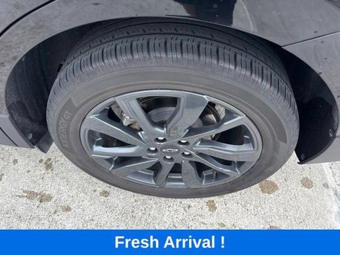 Used 2023 Chevrolet Equinox RS w/ RS Leather Package FWD image 16