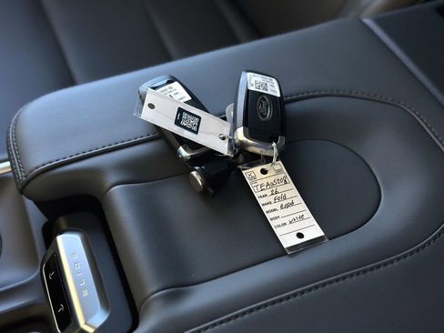 New 2026 Ford Expedition Active image 42