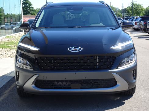 Used 2023 Hyundai Kona Limited AWD/4WD image 7