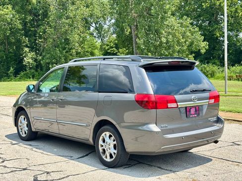 Used 2005 Toyota Sienna XLE Limited AWD/4WD image 7