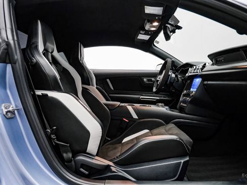 Used 2022 Ford Mustang Shelby GT500 w/ Technology Package image 38