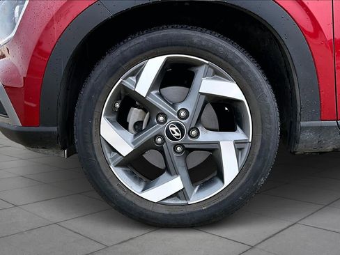 Certified 2024 Hyundai Venue SEL image 10