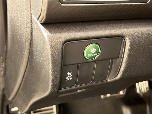 Used 2017 Honda Accord Sport Special Edition image 31