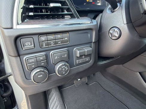 New 2026 Chevrolet Suburban Premier AWD/4WD image 23