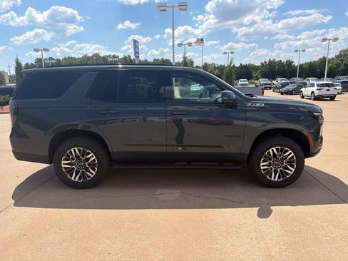 Used 2026 Chevrolet Tahoe Z71 w/ Z71 Off-Road Package AWD/4WD image 4