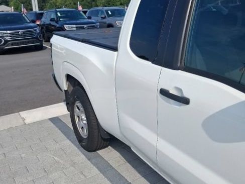 Used 2022 Nissan Frontier S RWD image 12