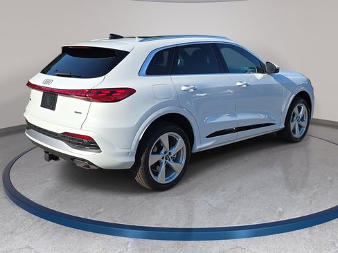 New 2026 Audi Q5 Premium AWD/4WD image 5