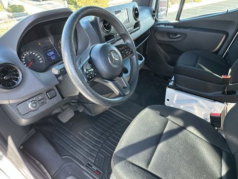 Used 2019 Mercedes-Benz Sprinter 144 Cargo image 10