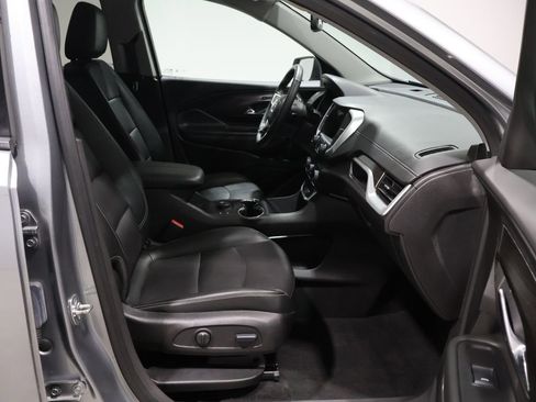 Used 2024 GMC Terrain SLT image 23