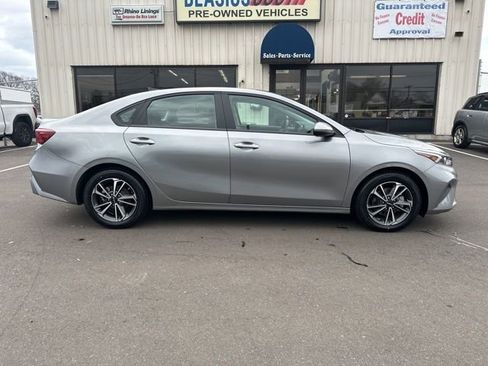 Used 2024 Kia Forte LXS image 2