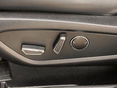 Used 2021 Lincoln Nautilus AWD w/ Equipment Group 101A image 22