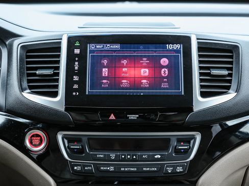 Used 2016 Honda Pilot Elite image 22