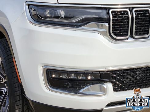 Used 2024 Jeep Wagoneer Series II image 12