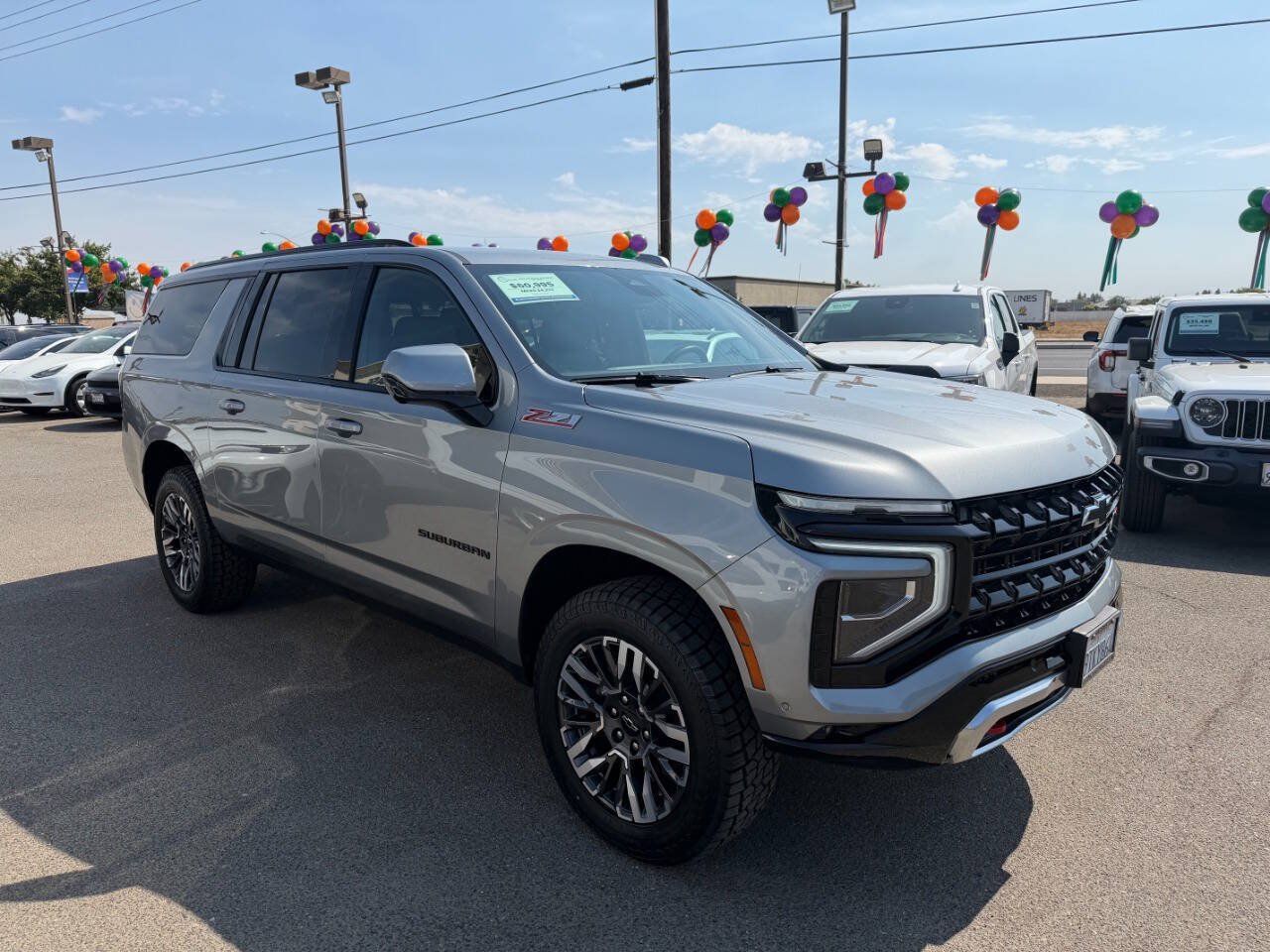 Used 2025 Chevrolet Suburban Z71 AWD/4WD image 2