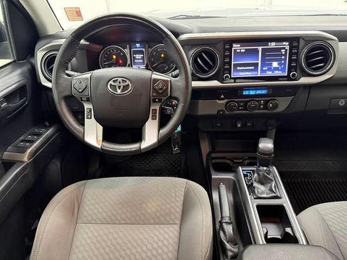 Used 2021 Toyota Tacoma SR5 RWD image 30