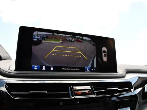 Used 2025 Acura MDX SH-AWD w/ Technology Package image 15