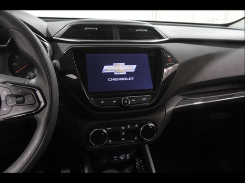 Used 2023 Chevrolet TrailBlazer LT w/ Convenience Package AWD/4WD image 9