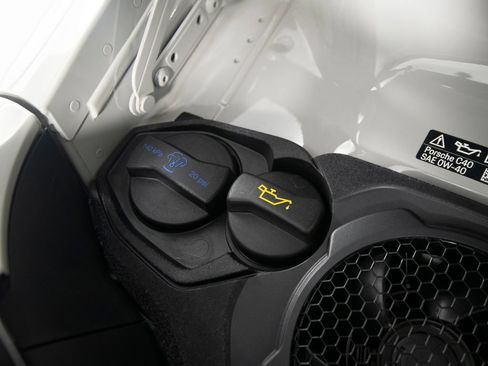 Certified 2025 Porsche 911 Carrera RWD image 53