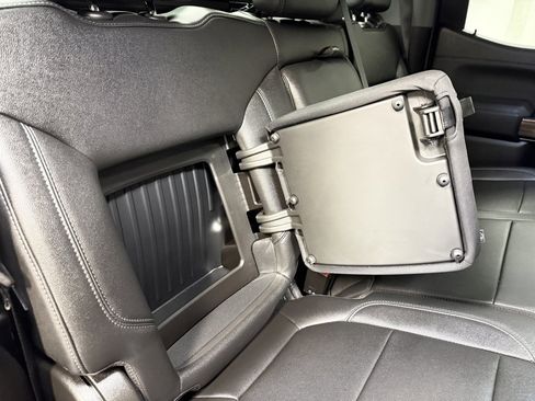 Used 2021 Chevrolet Silverado 1500 LT Trail Boss w/ Convenience Package II image 18