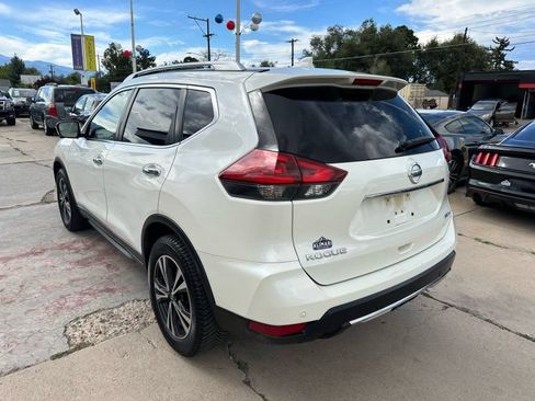 Used 2019 Nissan Rogue SV w/ Premium Package AWD/4WD image 5