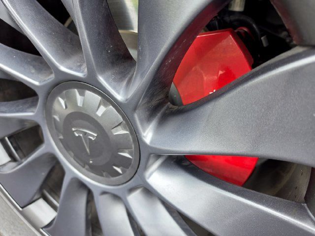 Used 2024 Tesla Model Y Performance AWD/4WD image 26