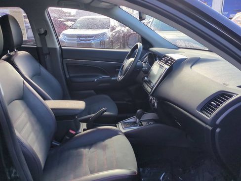 Used 2025 Mitsubishi Outlander Sport SE AWD/4WD image 30