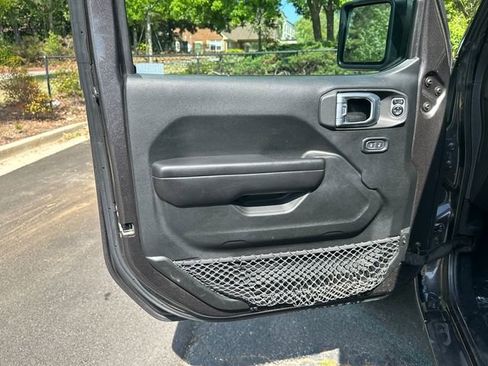 Used 2019 Jeep Wrangler Unlimited Sport S AWD/4WD image 13