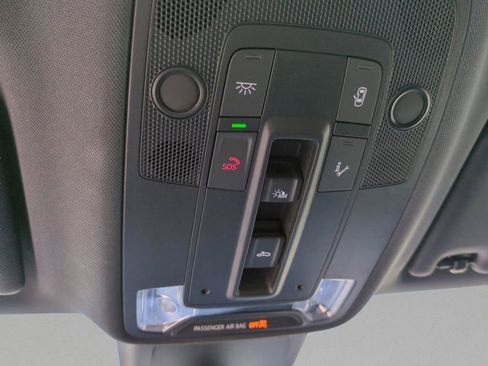 Used 2024 Audi Q3 2.0T Premium image 24