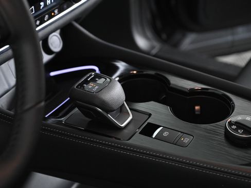 Used 2024 Nissan Rogue Platinum image 22