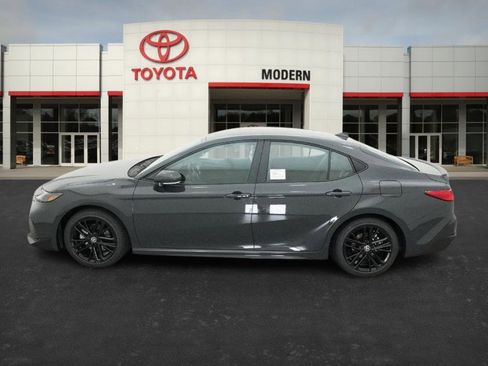 New 2026 Toyota Camry SE image 9