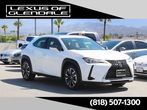 Used 2019 Lexus UX 200 FWD image 1