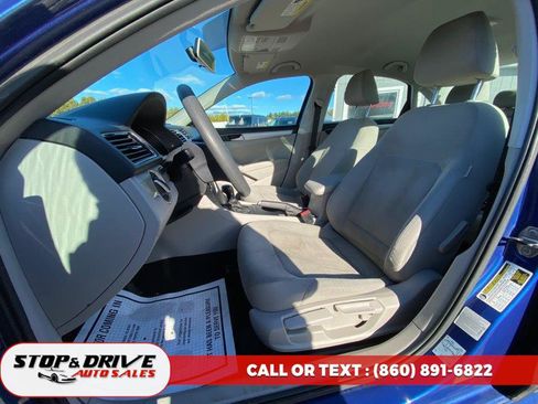 Used 2016 Volkswagen Passat 1.8T S image 16