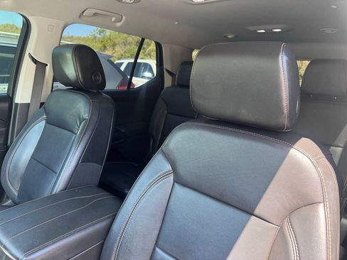 Used 2019 Chevrolet Traverse RS AWD/4WD image 16