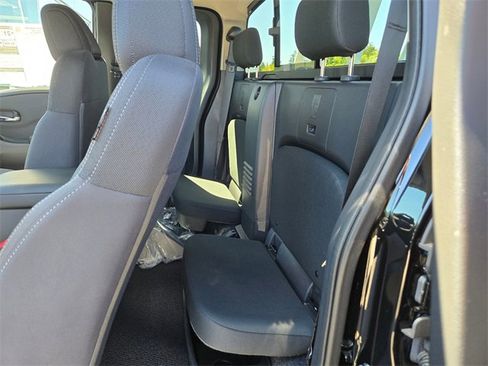 New 2025 Nissan Frontier SV image 12