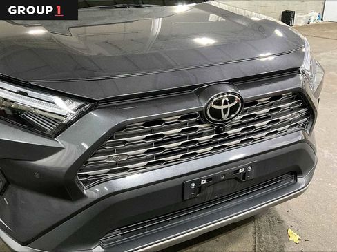 Used 2025 Toyota RAV4 Limited AWD/4WD image 29
