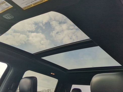 Used 2021 Ford F450 Platinum w/ FX4 Off-Road Package image 18