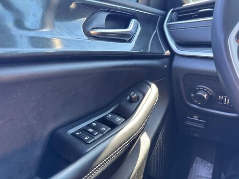 Used 2023 Jeep Grand Cherokee L Laredo AWD/4WD image 21