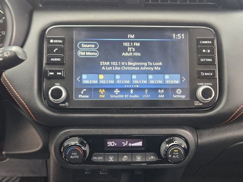 Used 2022 Nissan Kicks SR w/ Interior Electronics Package image 17