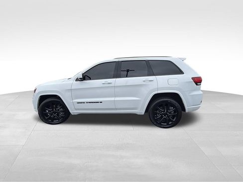 Used 2022 Jeep Grand Cherokee Laredo X AWD/4WD image 6