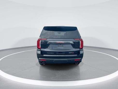 Used 2024 GMC Yukon AT4 w/ AT4 Premium Package AWD/4WD image 8