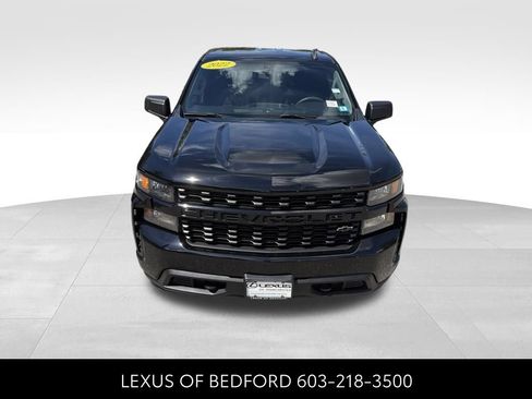 Used 2022 Chevrolet Silverado 1500 Custom w/ LPO, Blackout Package AWD/4WD image 2