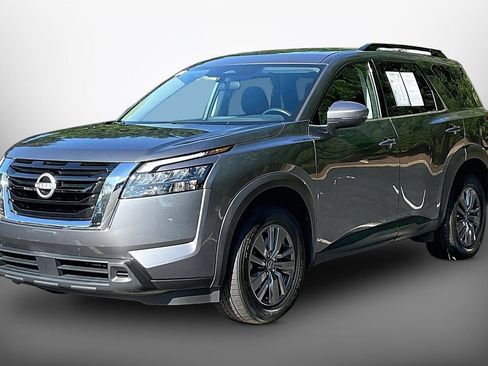 Used 2025 Nissan Pathfinder SV AWD/4WD image 4